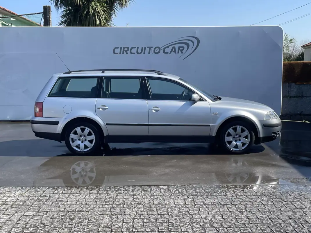 Volkswagen Passat Variant 2003 - 3500 EUR, 330727 km - AUTO.MOTO.pt - 330727km - foto 8 de 29