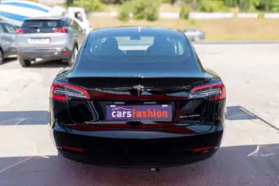 Tesla Model 3 2020 - 24900 EUR, 144500 km - foto 3 de 20
