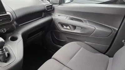 Citroën Berlingo 2022 - 14450 EUR, 77000 km - AUTO.MOTO.pt - 77000km - foto 22 de 24