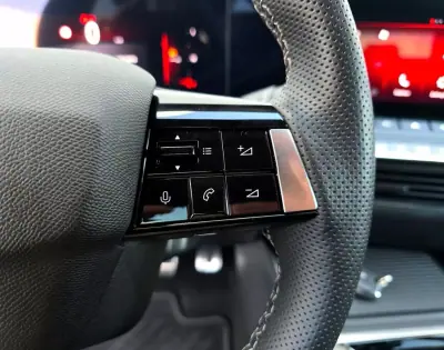 Opel Astra 2023 - 19900 EUR, 16940 km - AUTO.MOTO.pt - 16940km - foto 19 de 39