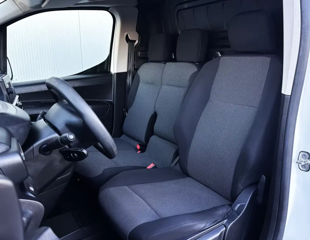 Peugeot PARTNER 1.6 BLUEHDI 3 LUGARES 2019 - 13900 EUR, 97000 km - AUTO.MOTO.pt - 97000km - foto 13 de 34