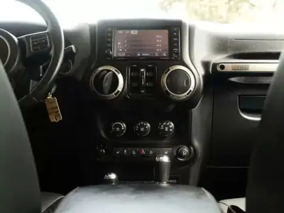 Jeep Wrangler Unlimited 2017 - 46900 EUR, 158085 km - AUTO.MOTO.pt - 158085km - foto 21 de 25