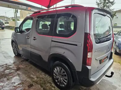 Peugeot Rifter 2021 - 17999 EUR, 83000 km - AUTO.MOTO.pt - 83000km - foto 5 de 21