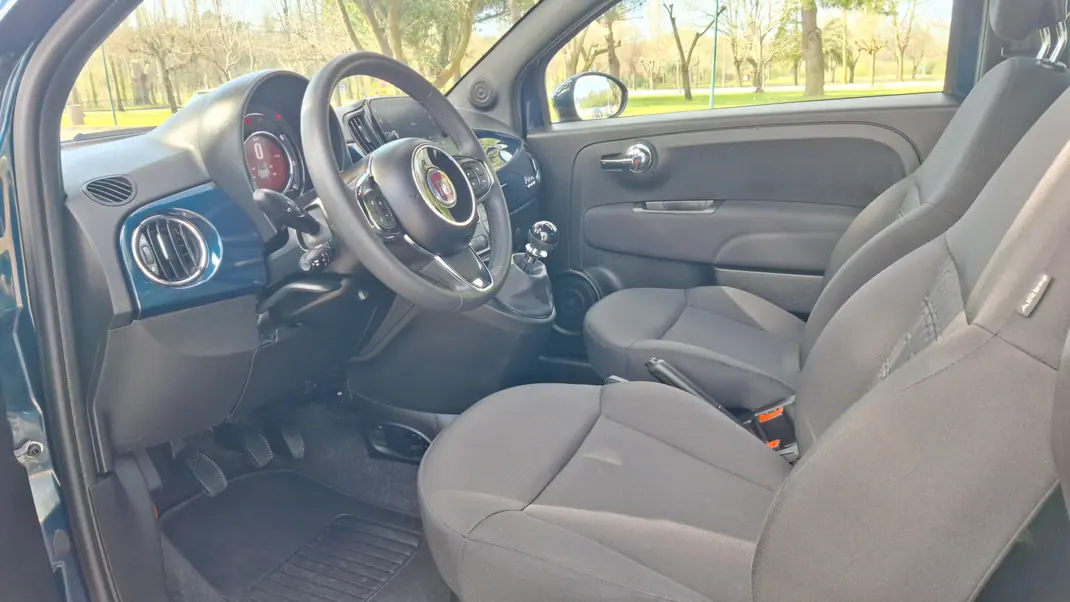 Fiat 500C 2023 - 13900 EUR, 46000 km - AUTO.MOTO.pt - 46000km - foto 12 de 13