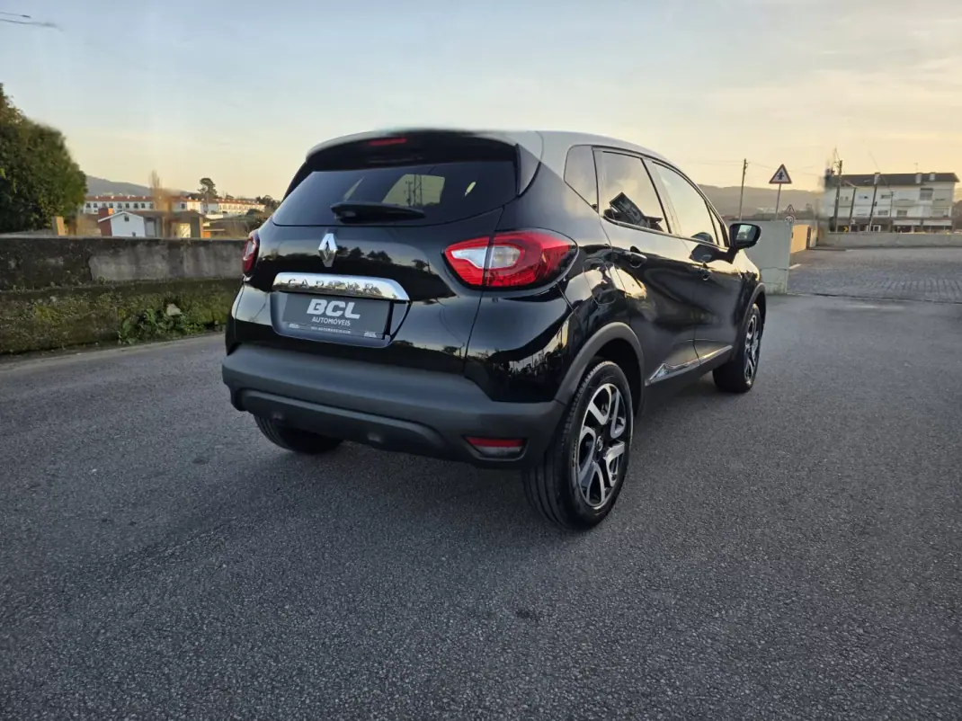 Renault Captur 2016 - 11990 EUR, 118000 km - AUTO.MOTO.pt - 118000km - foto 9 de 32