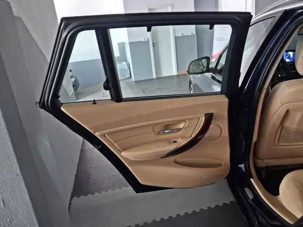 BMW 320 2012 - 14500 EUR, 165000 km - AUTO.MOTO.pt - 165000km - foto 13 de 27