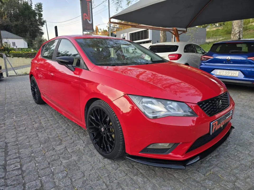 SEAT Leon 2014 - 14500 EUR, 180000 km - AUTO.MOTO.pt - 180000km - foto 1 de 8