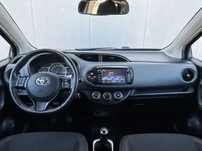 Toyota Yaris 2020 - 12990 EUR, 88000 km - AUTO.MOTO.pt - 88000km - foto 8 de 38