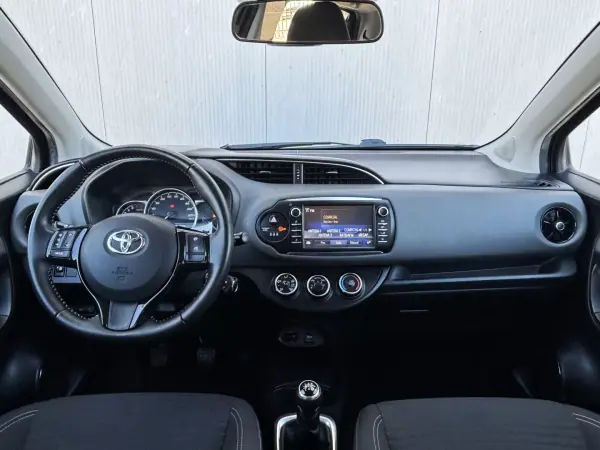 Toyota Yaris 2020 - 12990 EUR, 88000 km - AUTO.MOTO.pt - 88000km - foto 8 de 38