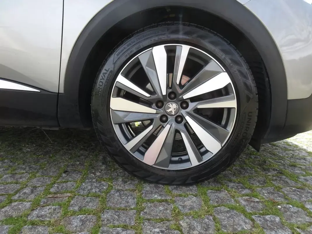 Peugeot 3008 2017 - 17990 EUR, 168000 km - 168000km - foto 14 de 37