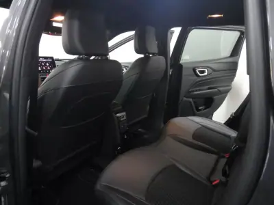 Jeep Compass 2021 - 20900 EUR, 100000 km - AUTO.MOTO.pt - 100000km - foto 17 de 40