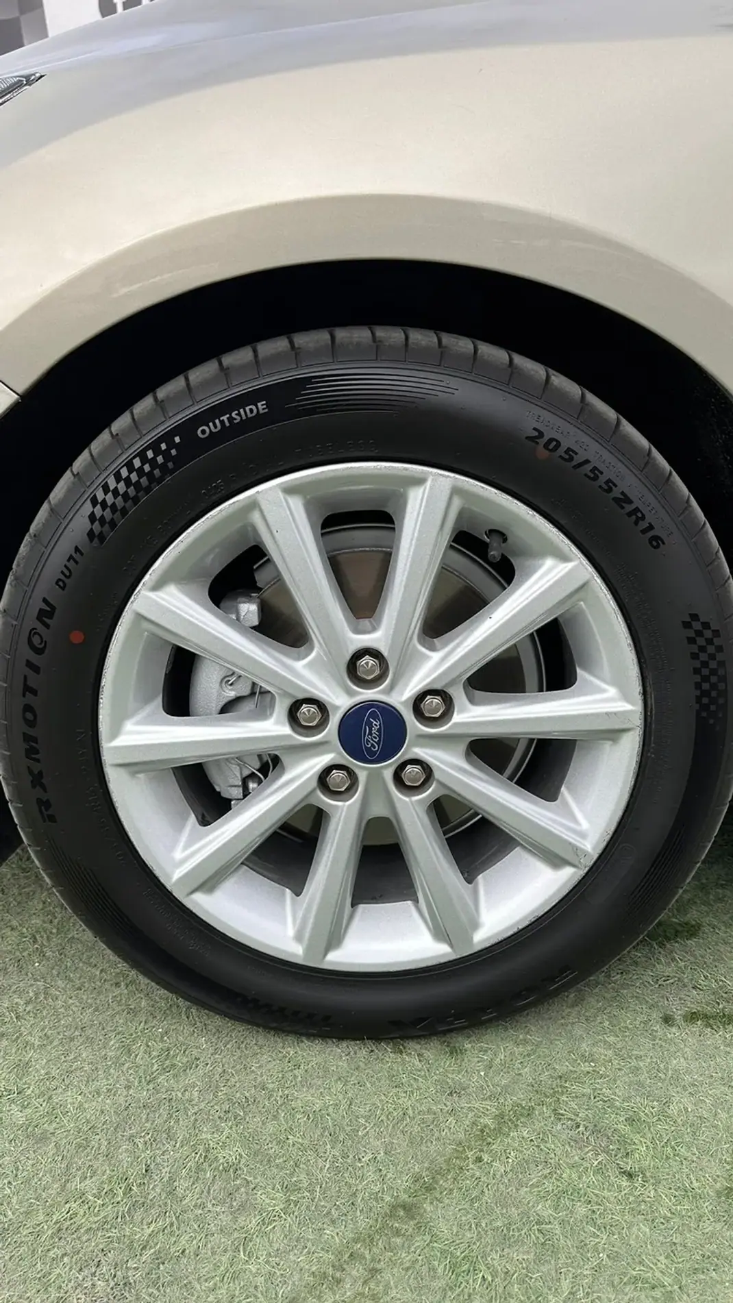 Ford Focus 2015 - 13500 EUR, 117793 km - 117793km - foto 24 de 26