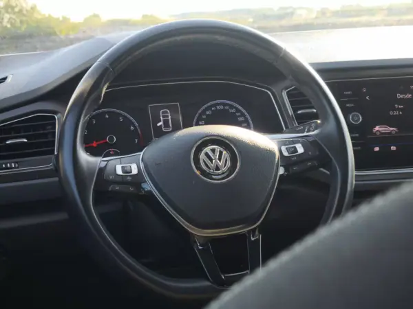 Volkswagen T-Roc 2019 - 17490 EUR, 147720 km - AUTO.MOTO.pt - 147720km - foto 7 de 23