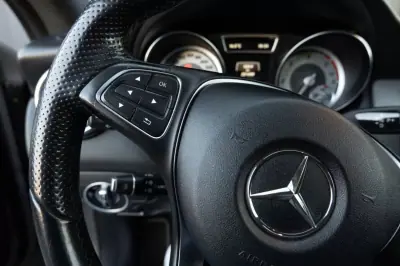 Mercedes-Benz CLA 200 2015 - 19999 EUR, 221608 km - AUTO.MOTO.pt - 221608km - foto 26 de 35