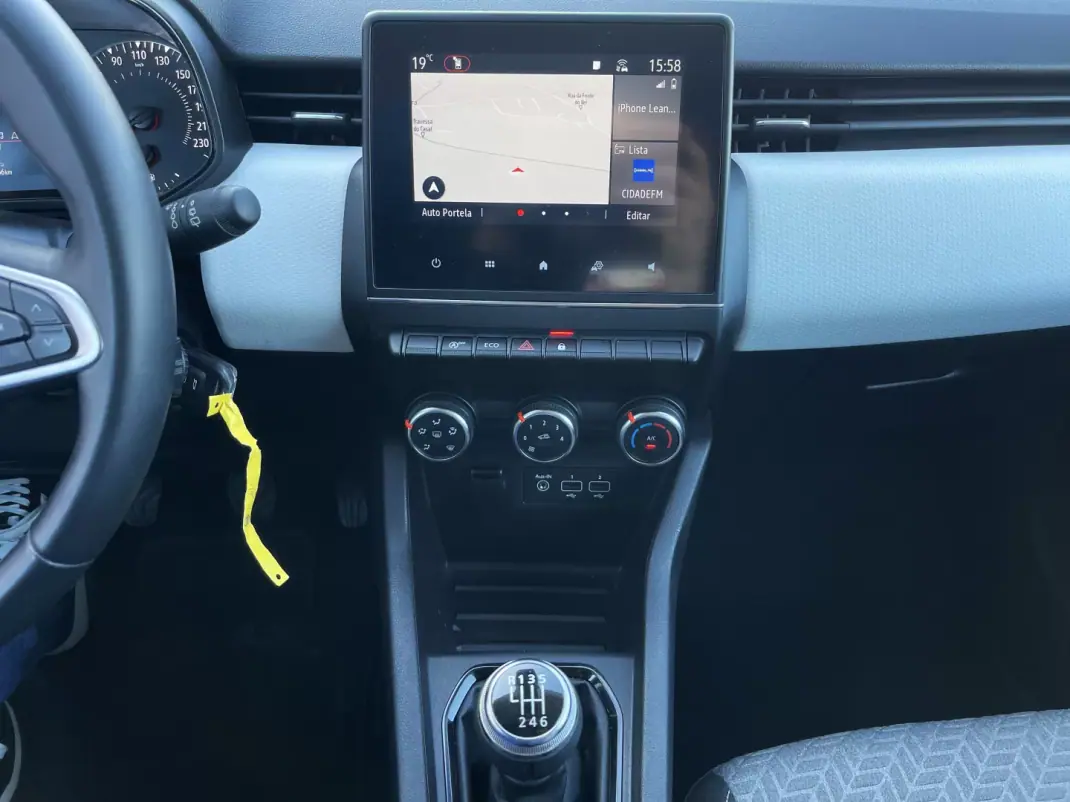 Renault Clio 2021 - 12490 EUR, 129465 km - AUTO.MOTO.pt - 129465km - foto 14 de 22