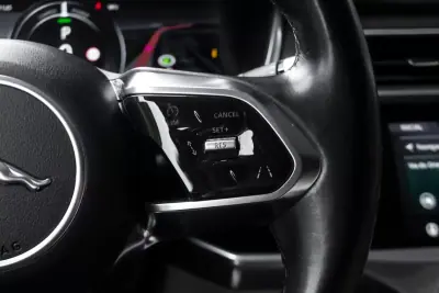 Jaguar I-Pace 2018 - 22990 EUR, 116299 km - AUTO.MOTO.pt - 116299km - foto 27 de 43