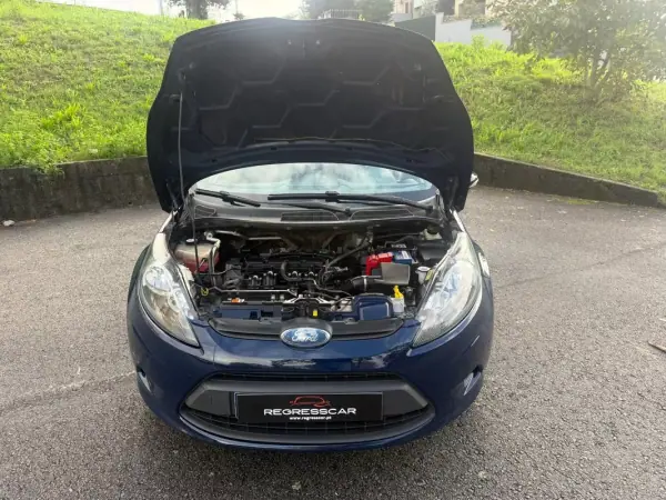 Ford Fiesta 2009 - 4950 EUR, 171000 km - AUTO.MOTO.pt - 171000km - foto 22 de 24