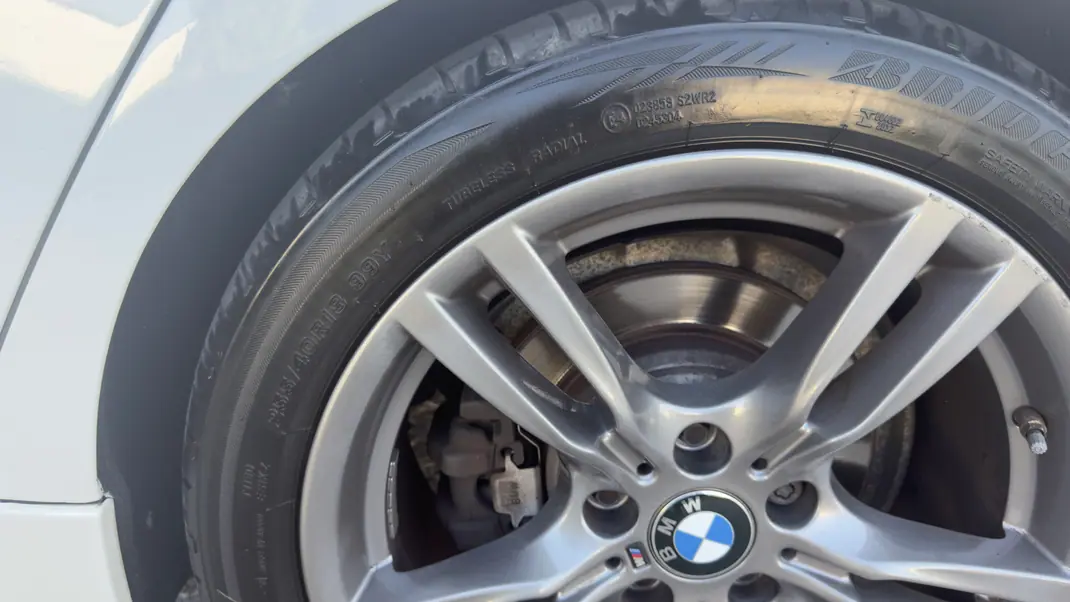 BMW 318 2014 - 14500 EUR, 254000 km - 254000km - foto 12 de 13