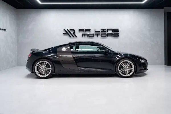 Audi R8 Coupé 2007 - 72950 EUR, 65000 km - AUTO.MOTO.pt - 65000km - foto 8 de 35