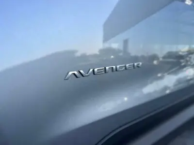 Jeep Avenger 2024 - 23500 EUR, 22679 km - AUTO.MOTO.pt - 22679km - foto 9 de 21