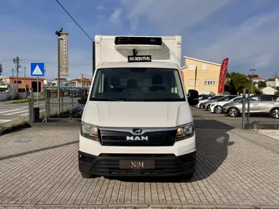 Man 2019 - 22990 EUR, 335000 km - AUTO.MOTO.pt - 335000km - foto 4 de 18