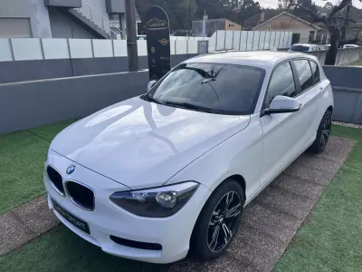 BMW 114 2014 - 12500 EUR, 230000 km - AUTO.MOTO.pt - 230000km - foto 6 de 55
