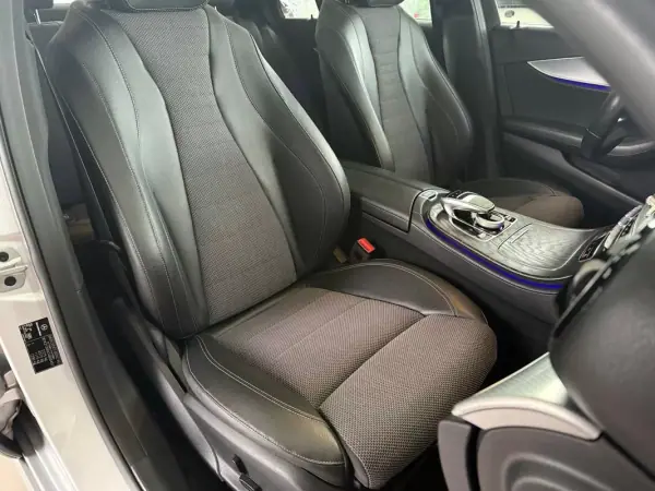 Mercedes-Benz E 220 2020 - 34990 EUR, 84701 km - AUTO.MOTO.pt - 84701km - foto 17 de 29