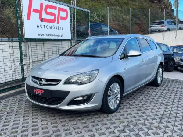 Opel Astra Sports Tourer 2013