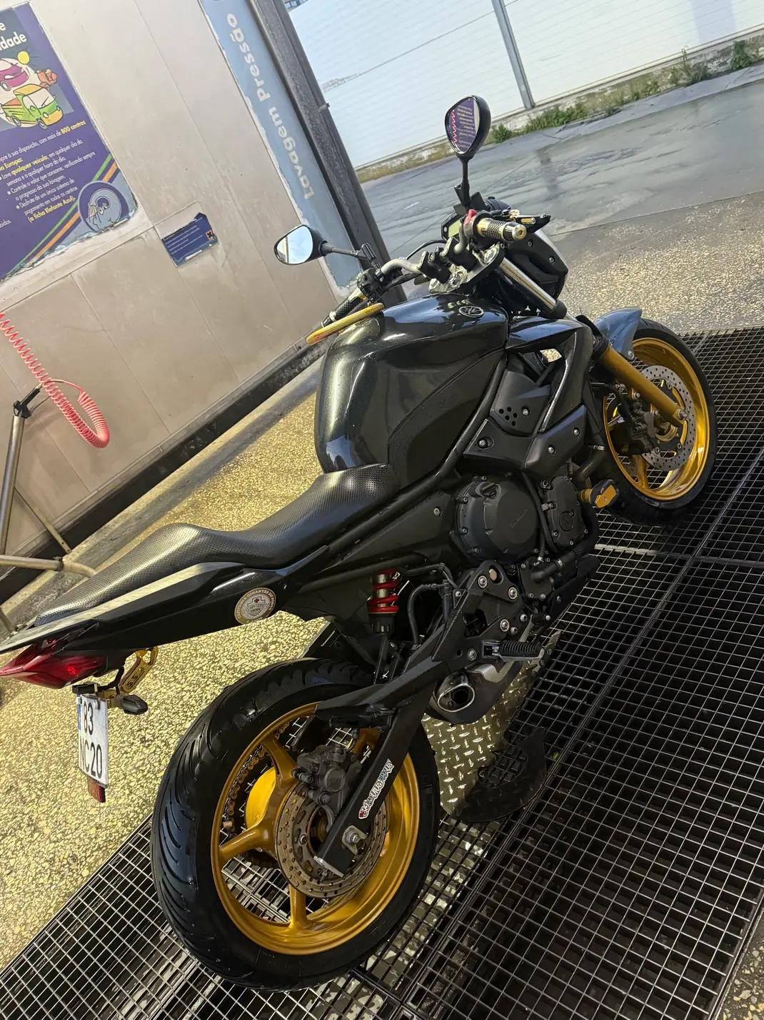 Yamaha YZF 600R 2012 - 5900 EUR, 56000 km - AUTO.MOTO.pt - 56000km - foto 3 de 8