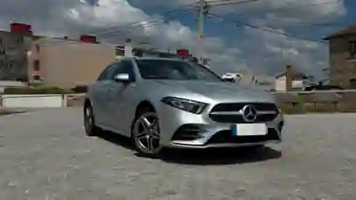 Mercedes-Benz A 250 2022 - 27450 EUR, 127000 km - AUTO.MOTO.pt - 127000km - foto 7 de 11
