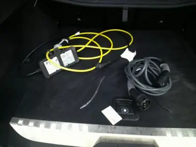 BMW 320 2022 - 25500 EUR, 109000 km - AUTO.MOTO.pt - 109000km - foto 11 de 11