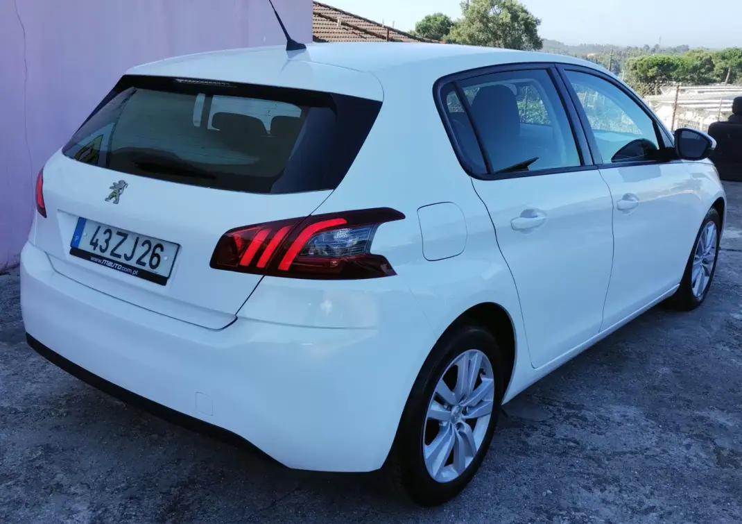 Peugeot 308 2019 - 11950 EUR, 114000 km - 114000km - foto 5 de 38