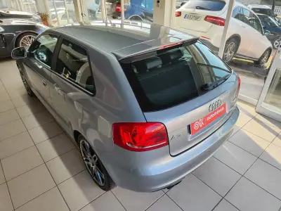 Audi A3 2010 - 10350 EUR, 259000 km - AUTO.MOTO.pt - 259000km - foto 8 de 31