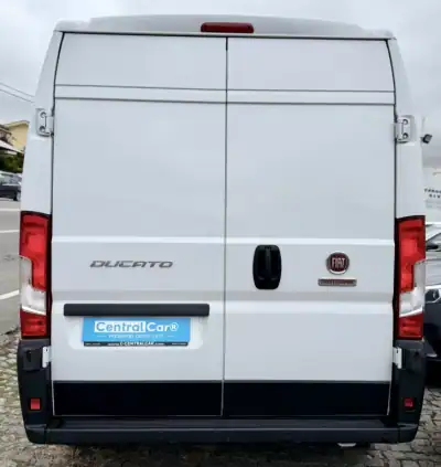 Fiat DUCATO 2.2 M-Jet L2H2 140Cv | IVA DEDUTÍVEL 2023 - 26950 EUR, 31000 km - AUTO.MOTO.pt - 31000km - foto 9 de 23