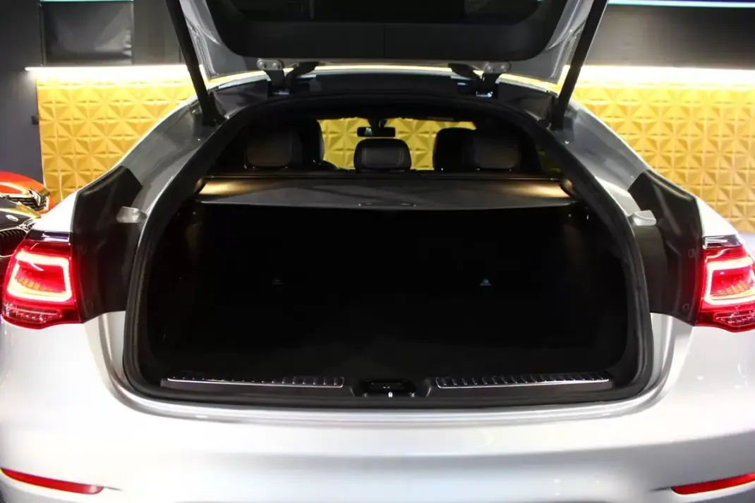 Mercedes-Benz GLC 220 2019 - 38500 EUR, 165000 km - 165000km - foto 22 de 37
