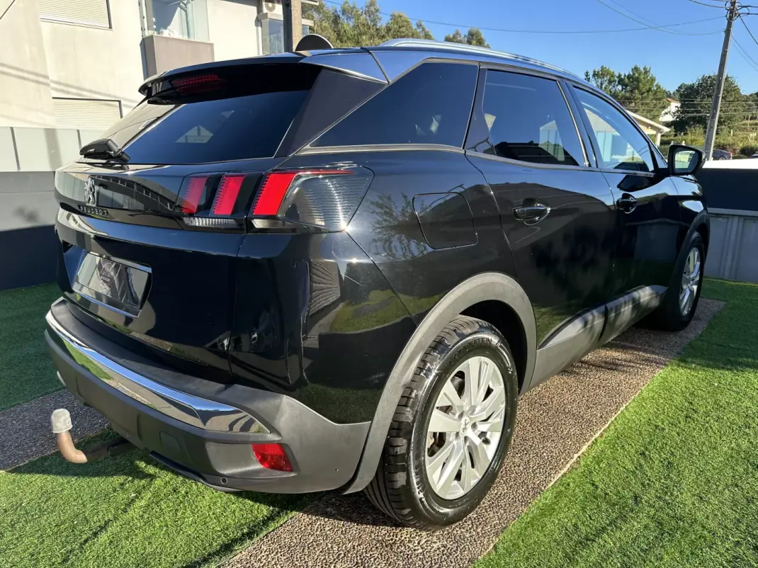 Peugeot 3008 2019 - 14900 EUR, 190000 km - 190000km - foto 12 de 64