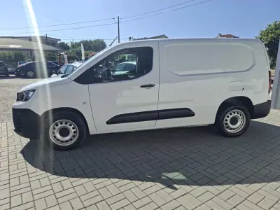 Peugeot Partner 2022 - 14850 EUR, 98726 km - AUTO.MOTO.pt - 98726km - foto 22 de 40