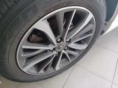 Toyota Avensis Touring Sports 2016 - 15980 EUR, 120621 km - AUTO.MOTO.pt - 120621km - foto 40 de 45