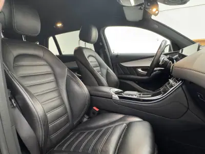 Mercedes-Benz EQC 400 2020 - 33990 EUR, 130000 km - AUTO.MOTO.pt - 130000km - foto 37 de 39