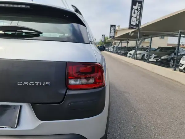 Citroën C4 Cactus 2016 - 11990 EUR, 108000 km - AUTO.MOTO.pt - 108000km - foto 6 de 29