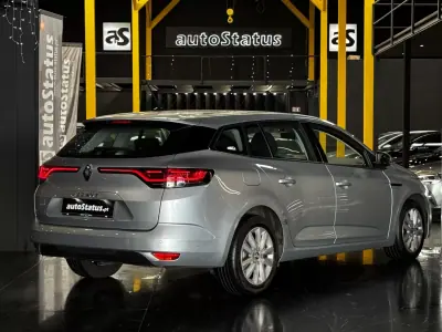 Renault Mégane Sport Tourer 2022 - 16990 EUR, 132900 km - AUTO.MOTO.pt - 132900km - foto 14 de 31
