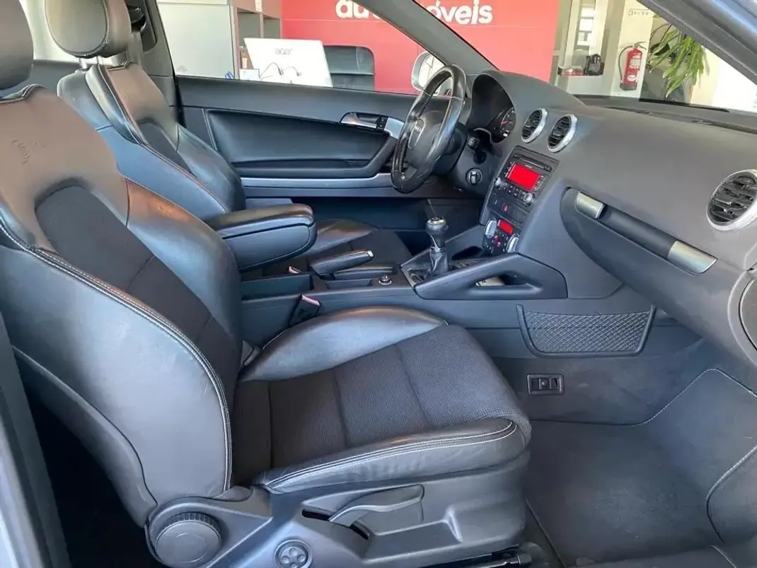 Audi A3 2010 - 12490 EUR, 259207 km - AUTO.MOTO.pt - 259207km - foto 29 de 33