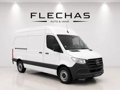 Mercedes-Benz 2018 - 17500 EUR, 183000 km - AUTO.MOTO.pt - 183000km - foto 4 de 9