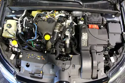 Renault Mégane Sport Tourer 2022 - 15900 EUR, 141000 km - AUTO.MOTO.pt - 141000km - foto 29 de 30