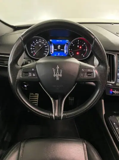 Maserati Levante 2016 - 44500 EUR, 232000 km - AUTO.MOTO.pt - 232000km - foto 19 de 55