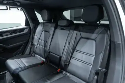 Porsche Cayenne 2024 - 97950 EUR, 32000 km - AUTO.MOTO.pt - 32000km - foto 54 de 55