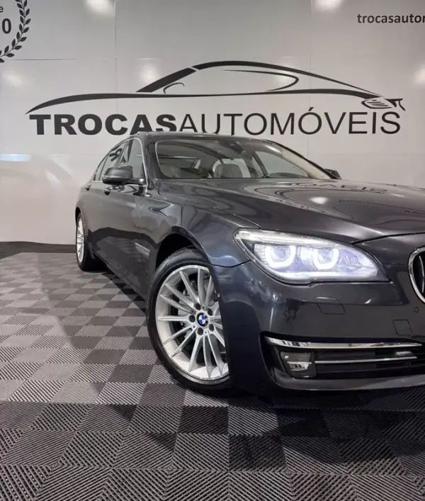 BMW 740 2014 - 21900 EUR, 306500 km - AUTO.MOTO.pt - 306500km - foto 4 de 55