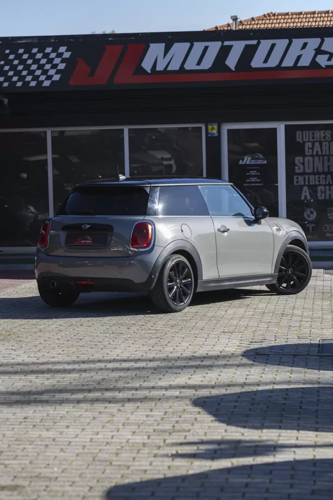 MINI 3 Portas 2017 - 13900 EUR, 237412 km - AUTO.MOTO.pt - 237412km - foto 27 de 32