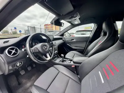 Mercedes-Benz A 180 2015 - 14750 EUR, 176972 km - AUTO.MOTO.pt - 176972km - foto 7 de 30