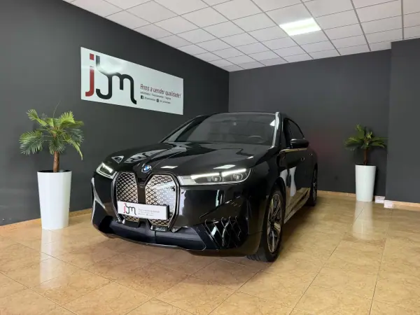 BMW iX 2022 - 60000 EUR, 108747 km - AUTO.MOTO.pt - 108747km - foto 2 de 23